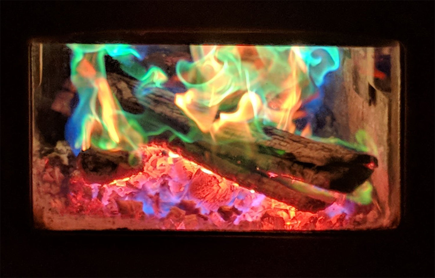 Mystical Fire Flame Colorant Vibrant Long-Lasting Pulsating Flame Color Changer for Indoor or Outdoor Use 0.882 oz. Packets 2 Pack