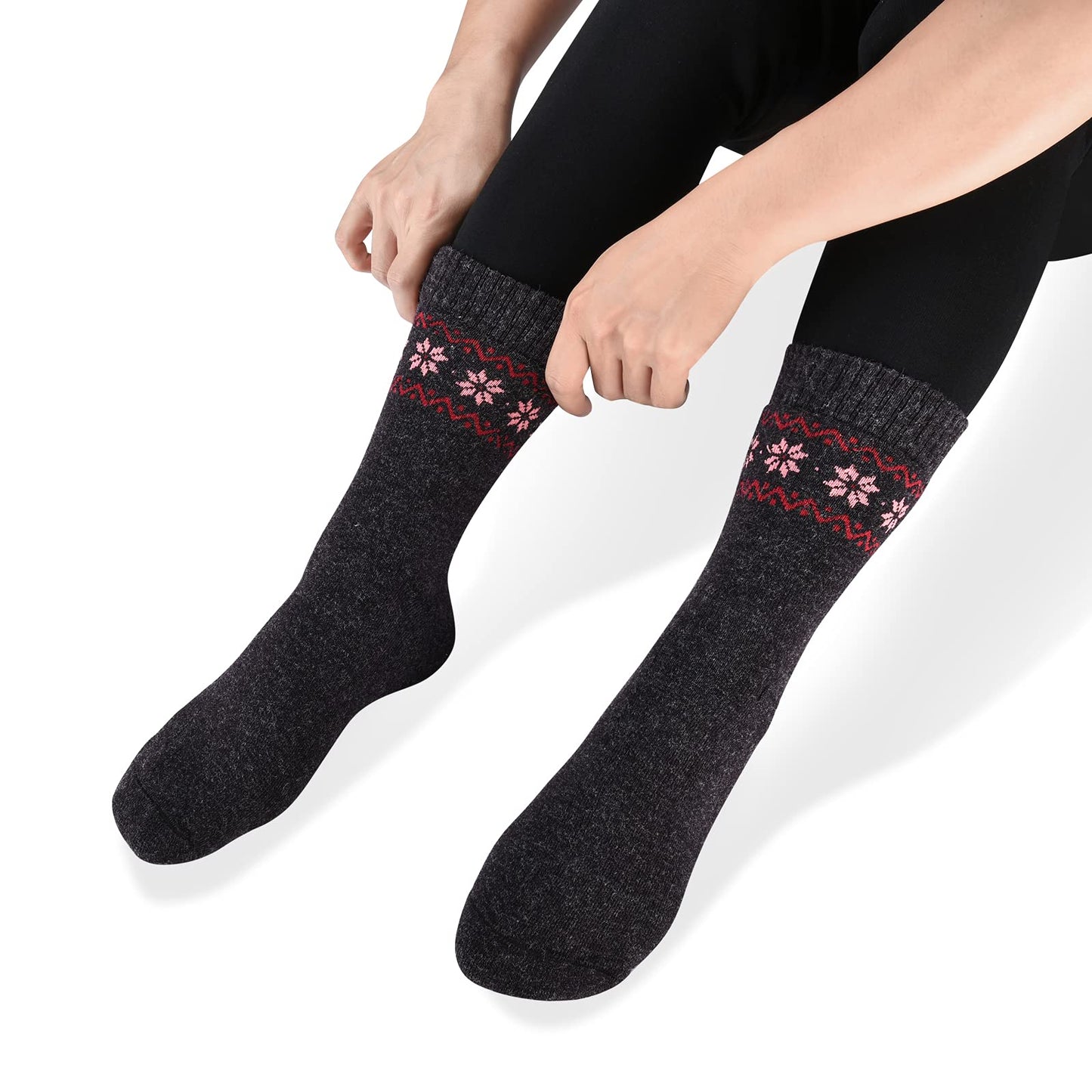 NinetoFiveLife Pack of 4 Womens Wool Socks Winter Hiking Socks Thick Merino Wool Knit Outdoor Recreation Socks Warm Soft and Comfortable