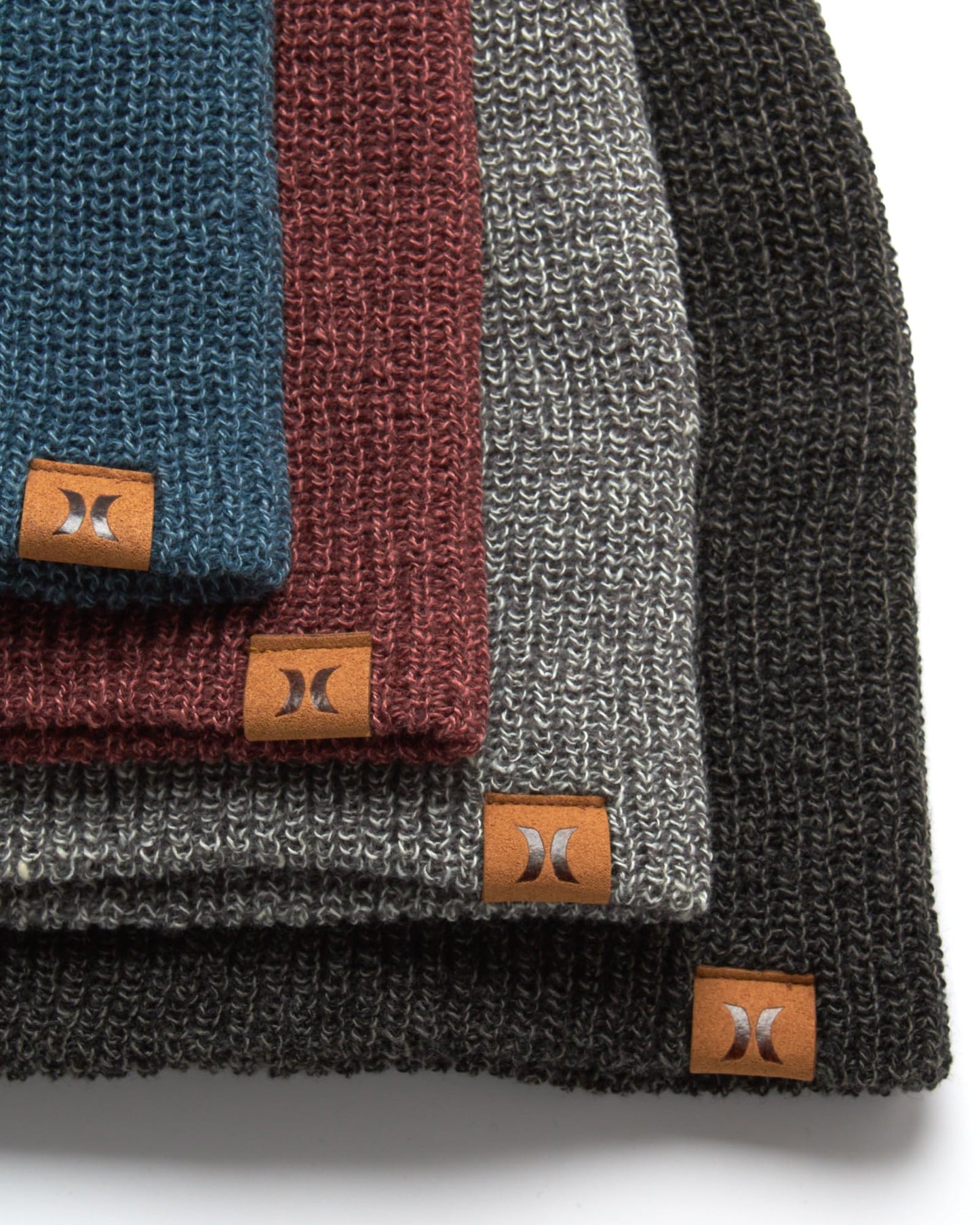 Hurley Men's Beanie Hat - One Size Slouchy Cuffed Skull Cap Winter Beanie for Men, Claystone Red