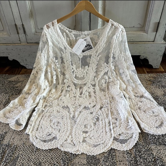 Quincy White Crochet Long Sleeve Lace Blouse