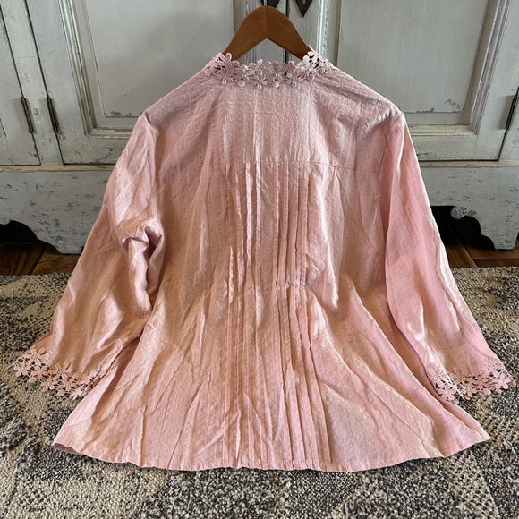 Stellan Lace Mock Neck Blouse in Pink