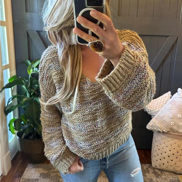 Camden Crochet Yarn Pullover V-Neck Sweater